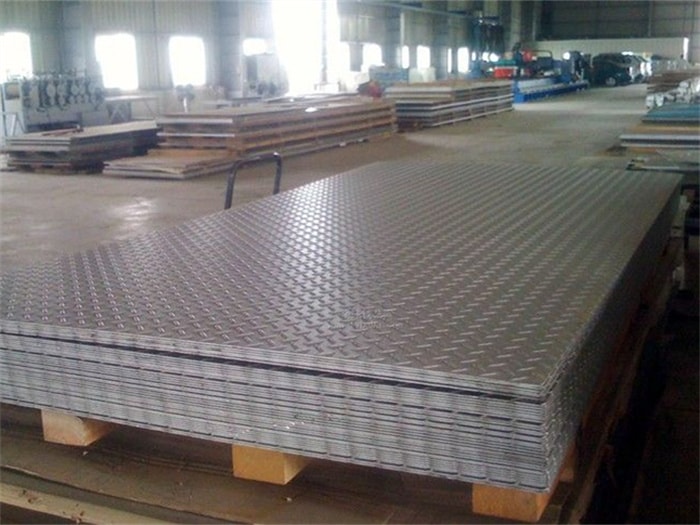 镀锌花纹板