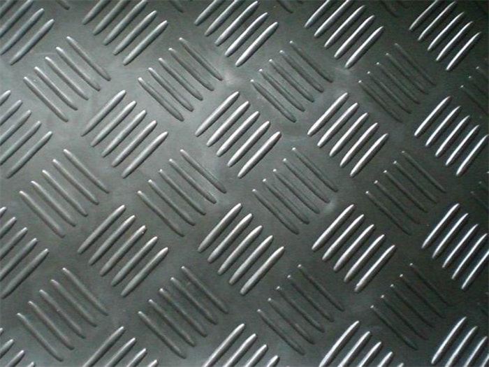 镀锌花纹板