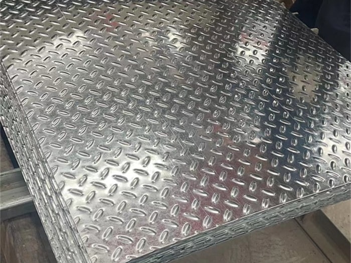 镀锌花纹板